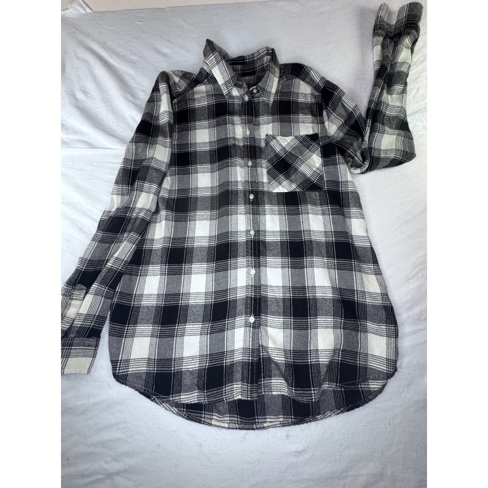 Express Boyfriend Flannel Shirt Small Black White Plaid Button Down Long Sleeve